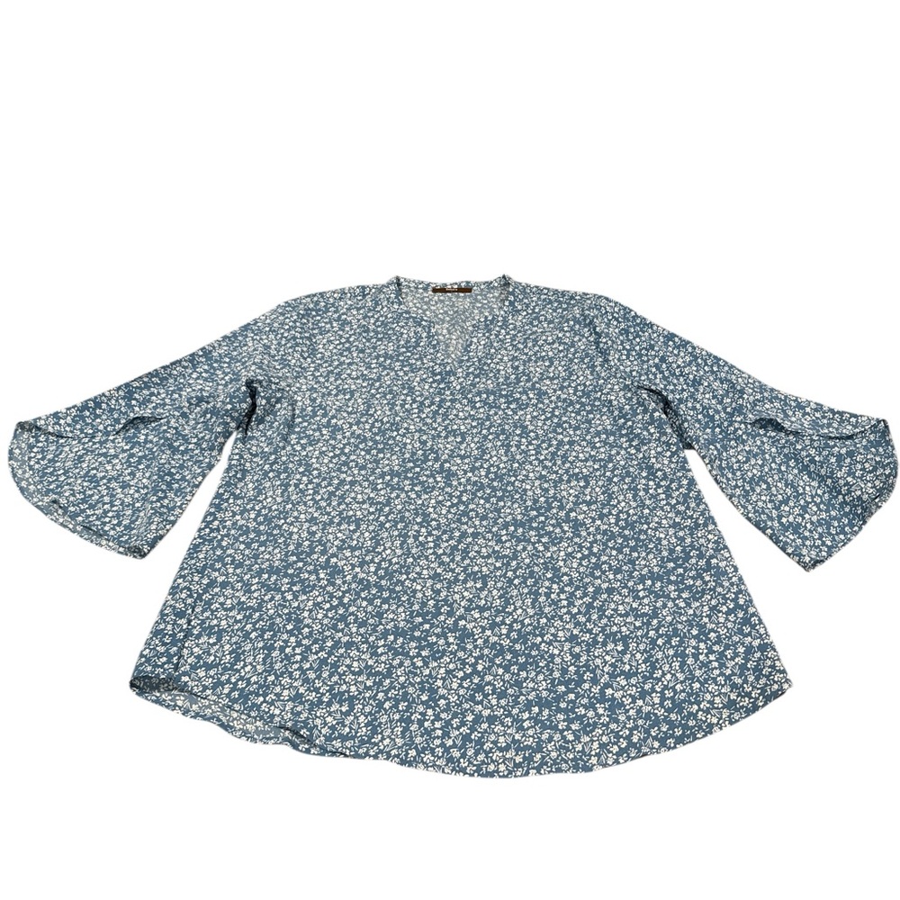 Floral Women's Top, NWOT, Size-M, Color-Blue/White, Womens Floral Top